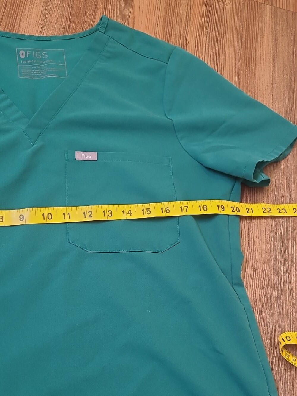 Figs women,s Teal V-Neck Scrub Top and Pants used goodsize L. - Picture 5 of 16